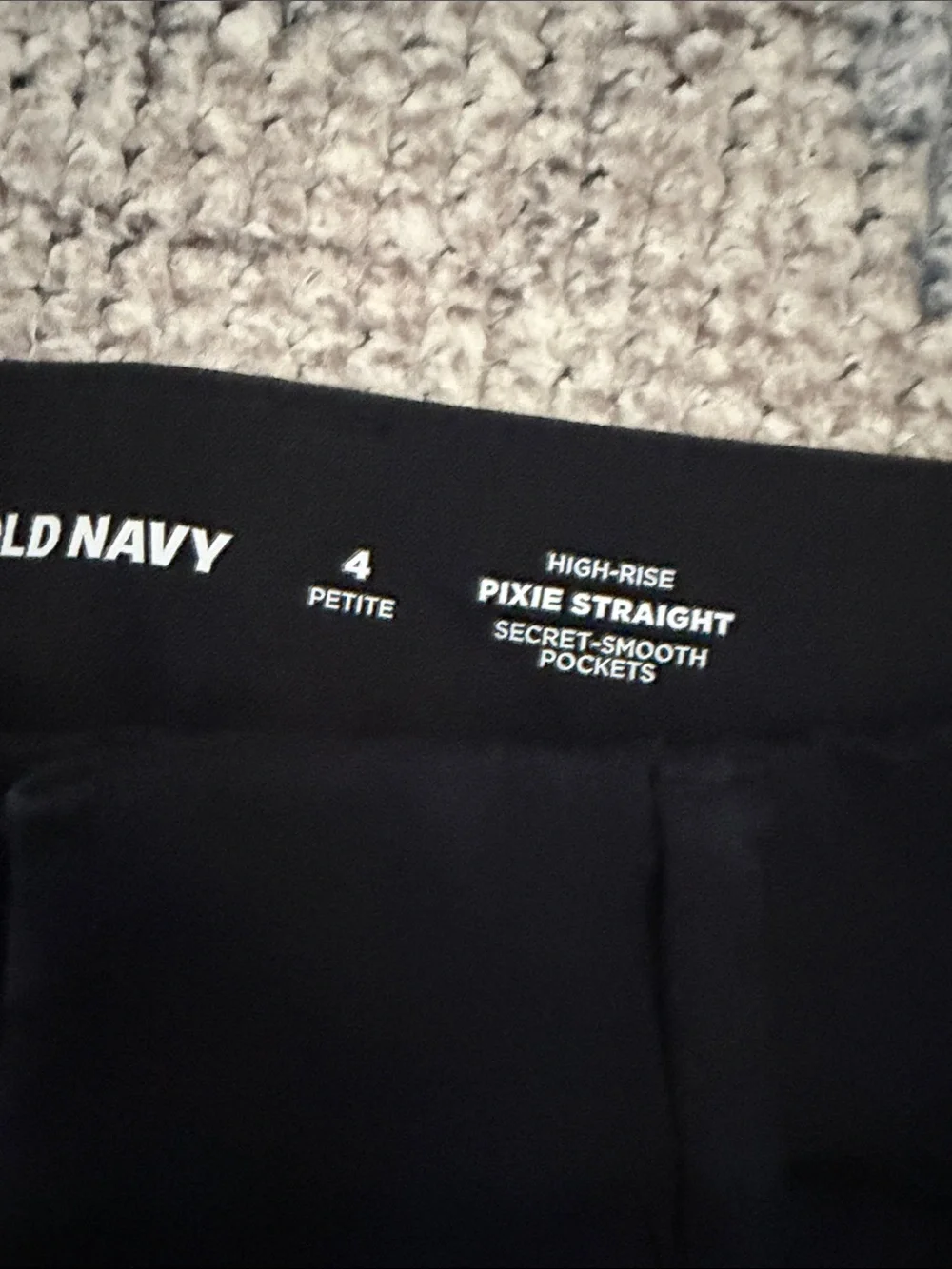 Old Navy Black High Rise Pixie Straight Ankle -Length Women's Dress Pants